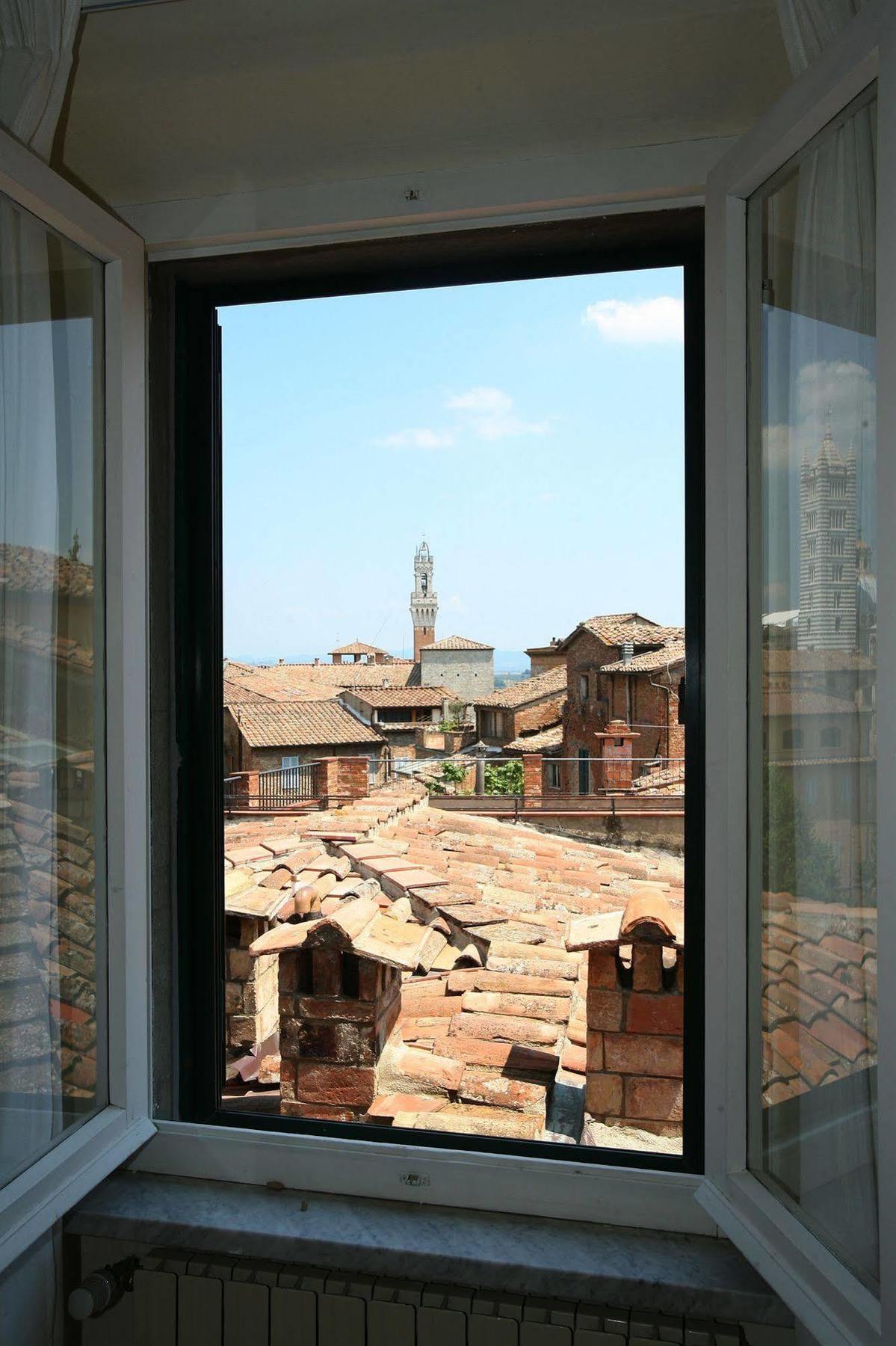Hotel Duomo Сиена Екстериор снимка